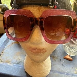 Authentic Gucci oversized sunglasses/ prescription slightly used.